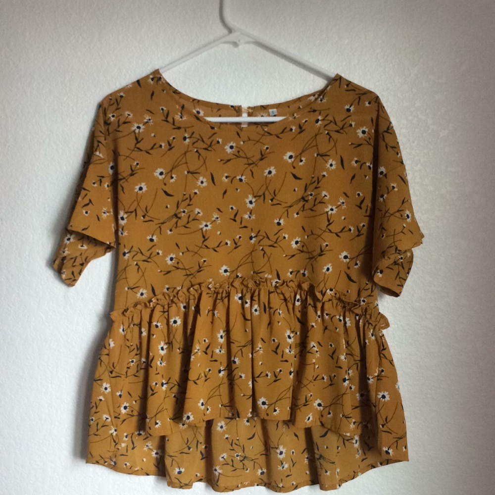 Yellow floral blouse!